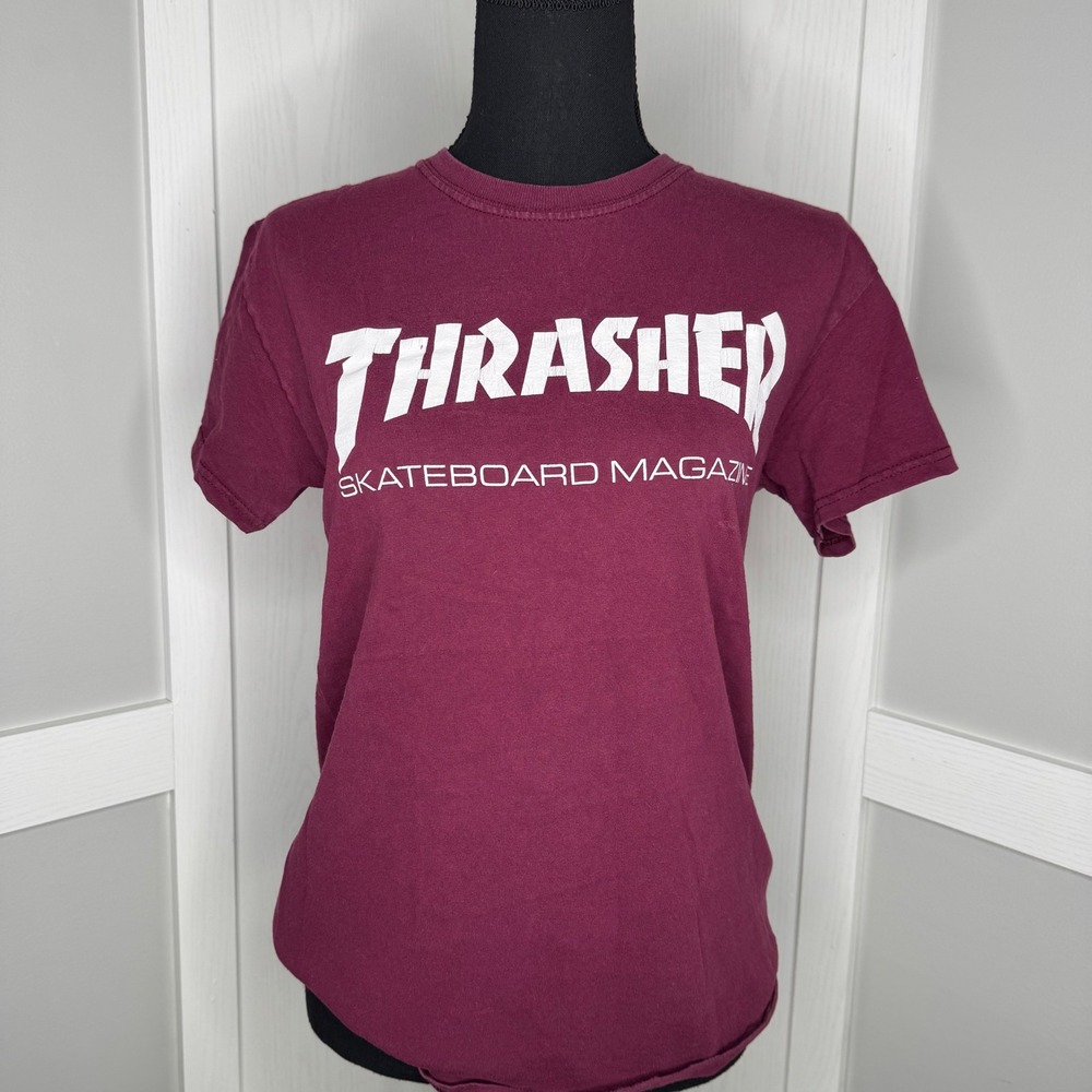 Thrasher Skateboard Magazine T-Shirt Women Small‎ Maroon Burgundy Graphic Tee